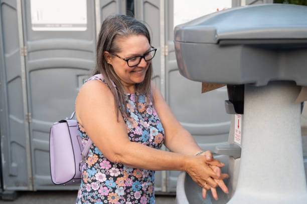 Best Portable toilet rental cost  in Sandusky, MI